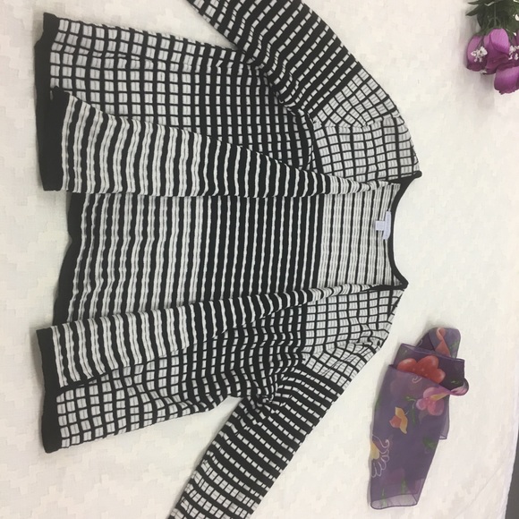 Sweater - Picture 2 of 6